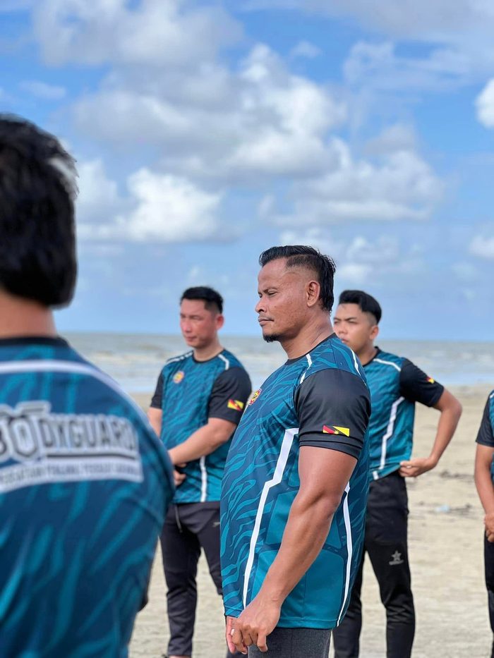 Latihan Kecergasan Fizikal & Kesiapsiagaan